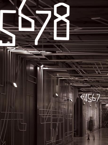 El universo exponencial de One Plus Partnership 4B