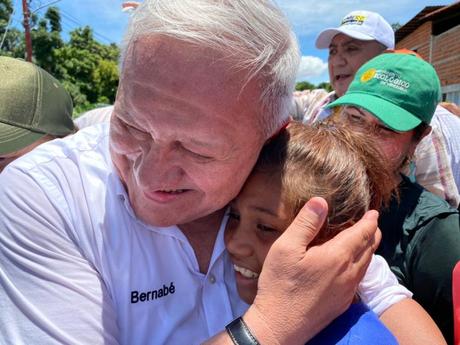 Bernabé Gutiérrez anunció proclamación de Nixon Maniglia a la gobernación de Amazonas