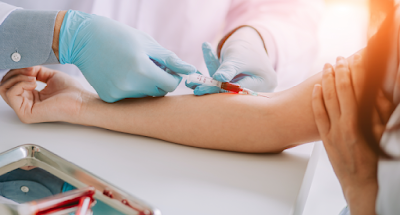 (Relatos) #YoEscriboAgostoBFD / Zombie / Libro / Colibrí / Sangre by Eelynn Cuellar