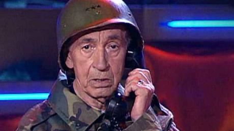 Algo se ha colado en nuestros oídos, pues la sordera es colectiva en el fondo del acantilado