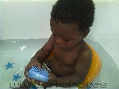 Un príncipe y una princesa con el pelo afro