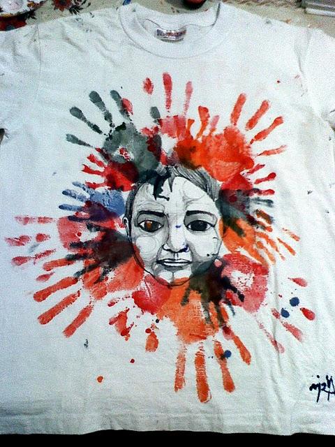 Secuencia de una playera pintada a mano