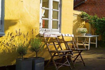 PATIOS RUSTICOS EN FRANCIA