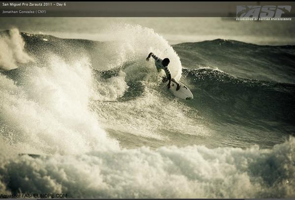 Gabriel Medina gana el ASP 6-Star San Miguel Pro Zarautz 2011