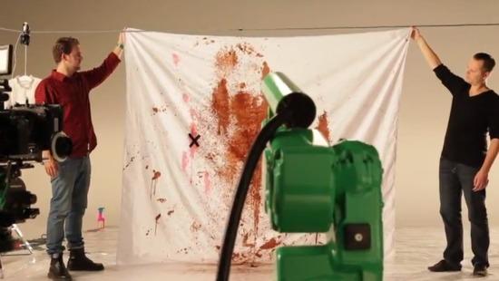 Divertido advergaming de Ariel que une lo online con lo offline