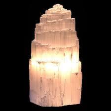 Selenitas, habitantes y piedras de la luna