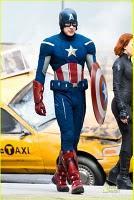 Fotos de Capitán América, Ojo de Halcón, Viuda Negra y... Stan Lee en 'The Avengers'