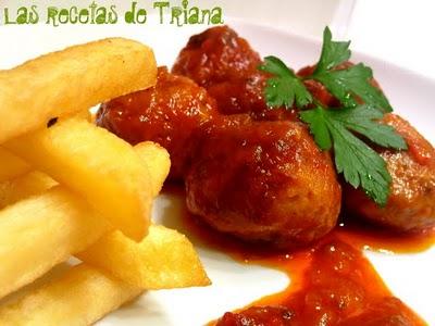 Albóndigas con salsa de tomate casero