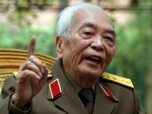 El General Giap, el mítico héroe militar vietnamita que aplastó a los yanquis, cumple cien años