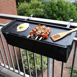 Parrilladas en casa con esta práctica barbacoa de balcón