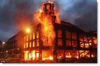 Looting for iPads (Retraplayer - Pharos)