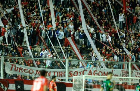 Hinchas vs. mercenarios