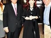 Apuntan contra paritarias