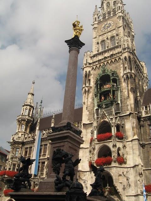 MUNICH: DE SUEÑOS, ENCANTOS, PALACIOS Y CERVEZAS