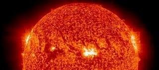 Mancha solar amenaza la Tierra