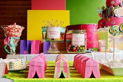 Preparando pasteles y cupcakes para la fiesta del primer cumpleaños de mi hijo