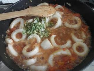 Calamares en salsa de almendras al Pedro Ximénez