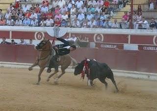 TRIPLE SALIDA A HOMBROS EN EL SEGUNDO FESTEJO DE LA FERIA DEL VALLE