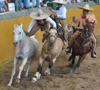 Primeras de Postín con Charros de Jalisco