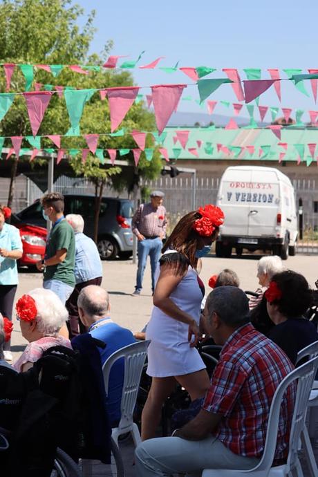 |REPORTAJE| Un día festivo en la Residencia Campolar para pasar página a un año y medio de pandemia