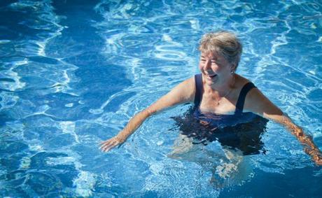 Estos son los cinco españoles con piscina que podrían ser amigos tuyos