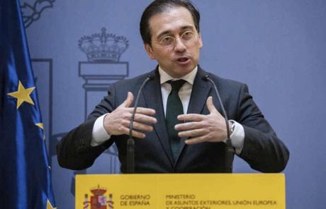 Exteriores advierte de que las crisis en Ceuta y en Afganistán pueden provocar un alud de películas de Fernando León