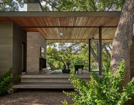Residencia Minimalista en el Lago Austin