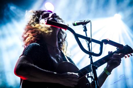 Quejío, queroseno y distorsión Quejío, queroseno y distorsión