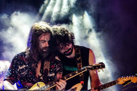 Quejío, queroseno y distorsión Quejío, queroseno y distorsión