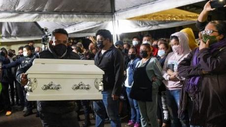 La desolación de un hombre mexicano tras la muerte de su esposa y 5 hijos por el huracán Grace “Perdí a mi familia completa”
