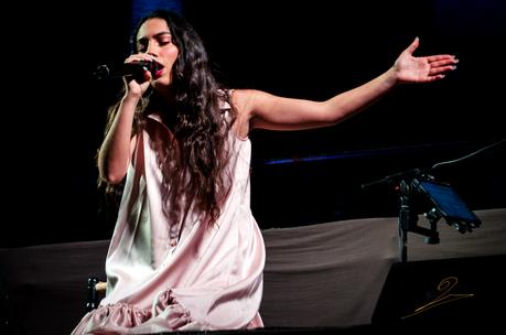 La niña de los ojos de la luna