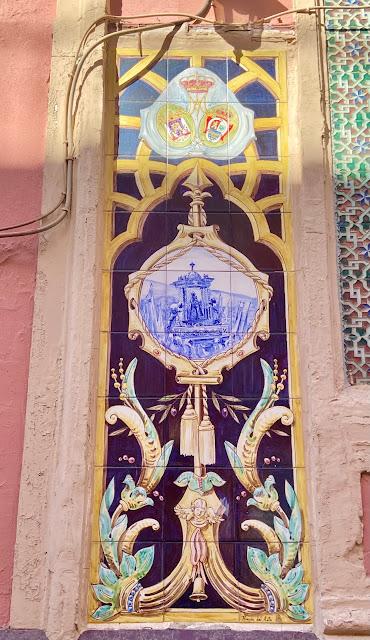 La Casa Hermandad de la Virgen de la Cabeza en Sevilla. La Casa Hermandad de la Virgen de la Cabeza en Sevilla.