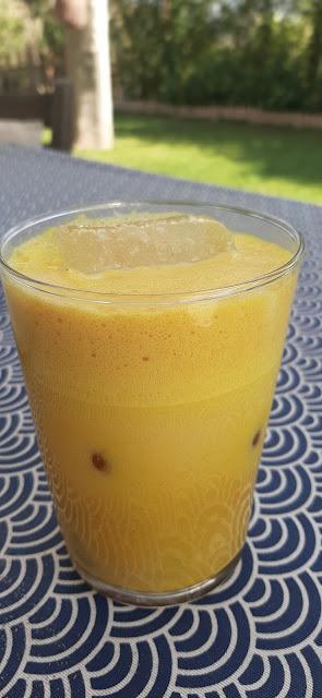 CURCUMA LATTE CON HIELO