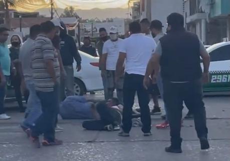 (Video)Taxistas detienen asaltantes de al sur de la ciudad