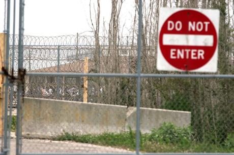 EEUU: Inmigrantes denuncian abusos sexuales en un centro de detención de Florida