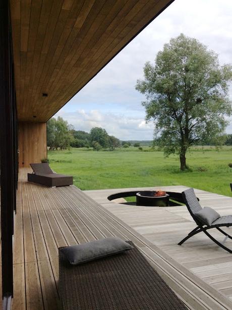 Vivienda Industrializada Transportable en Estilo Minimalista