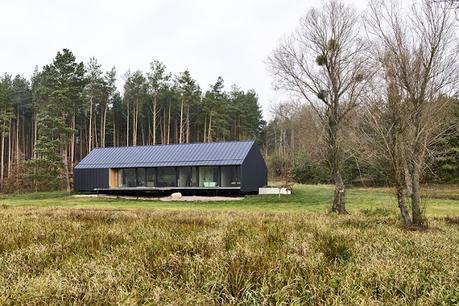 Vivienda Industrializada Transportable en Estilo Minimalista