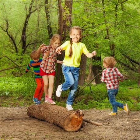 Este es uno de los juegos que más suele gustar a niños y niñas. Juegos Para Niños De 10 A 12 Años Al Aire Libre - Importancia de Niño