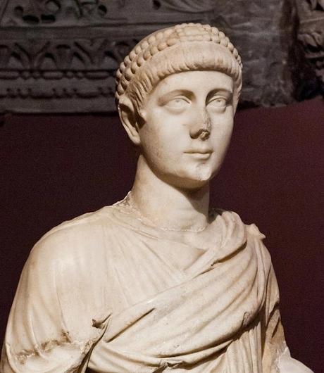 MUJERES PODEROSAS EN LA TARDO-ANTIGUEDAD.  DINASTÍA VALENTINIANA-TEODOSIANA