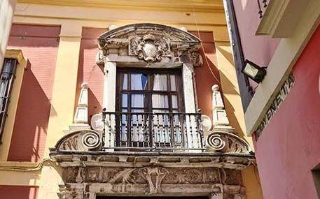 El Palacio de la condesa de Lebrija (2): la fachada.