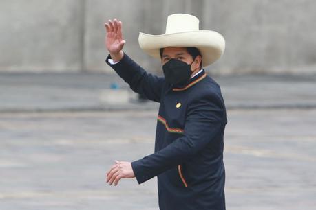 Presidente Castillo participa hoy en misa y parada policial en homenaje a Santa Rosa