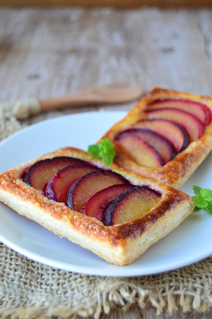 Mini tartas de ciruelas