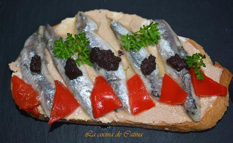 Tostas de boquerones