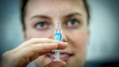 Autoridades australianas prohíben a los padres acompañar a sus hijos a los recintos de vacunación