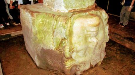 La Basílica cisterna en Estambul La Basílica cisterna en Estambul