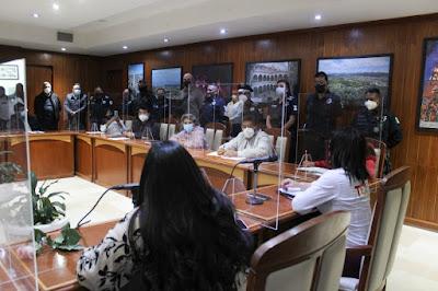 MEJORAS EN SEGURIDAD PÚBLICA, AUMENTO SALARIAL Y CERO TOLERANCIA EN CORRUPCIÓN: SANDRA LUZ FALCÓN