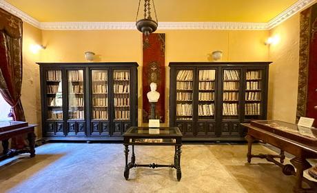 El Palacio de la condesa de Lebrija (6): sala de objetos personales.