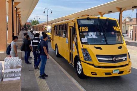 Promete Gallardo transporte gratuito para estudiantes a partir de enero