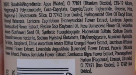 Nos maquillamos el rostro con los productos de LIRENE