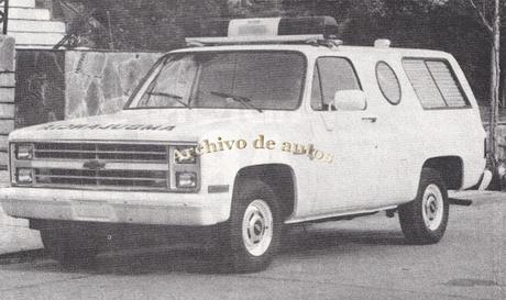 Ambulancia Chevrolet C-10 fabricada por encargo de una concesionaria